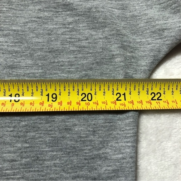 𝅺fox Racing Long Sleeve Grey Top with White Fox Logo Size Medium - Picture 10 of 13
